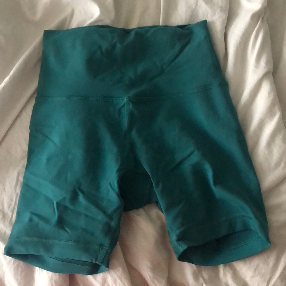 Lululemon Wunder Train Shorts